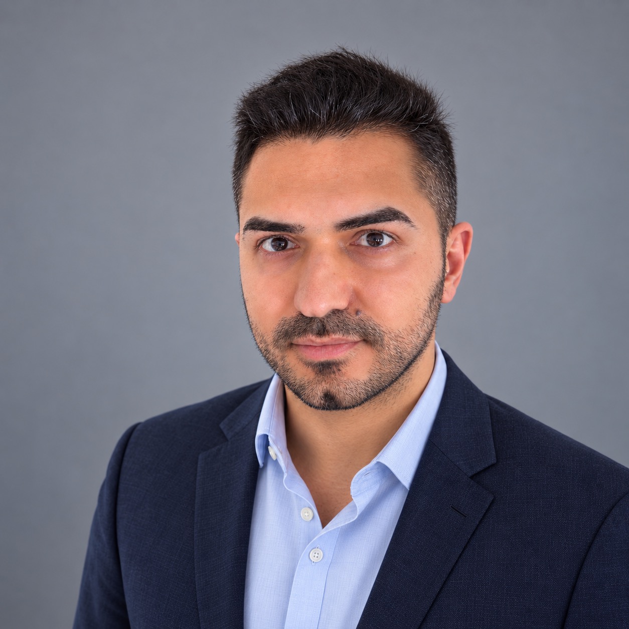Porträt von Omid Kalantari